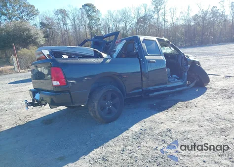 2018 Ram 1500 Express 4X2 6'4 Box из США, поврежденный, VIN 1C6RR6FT8JS101298